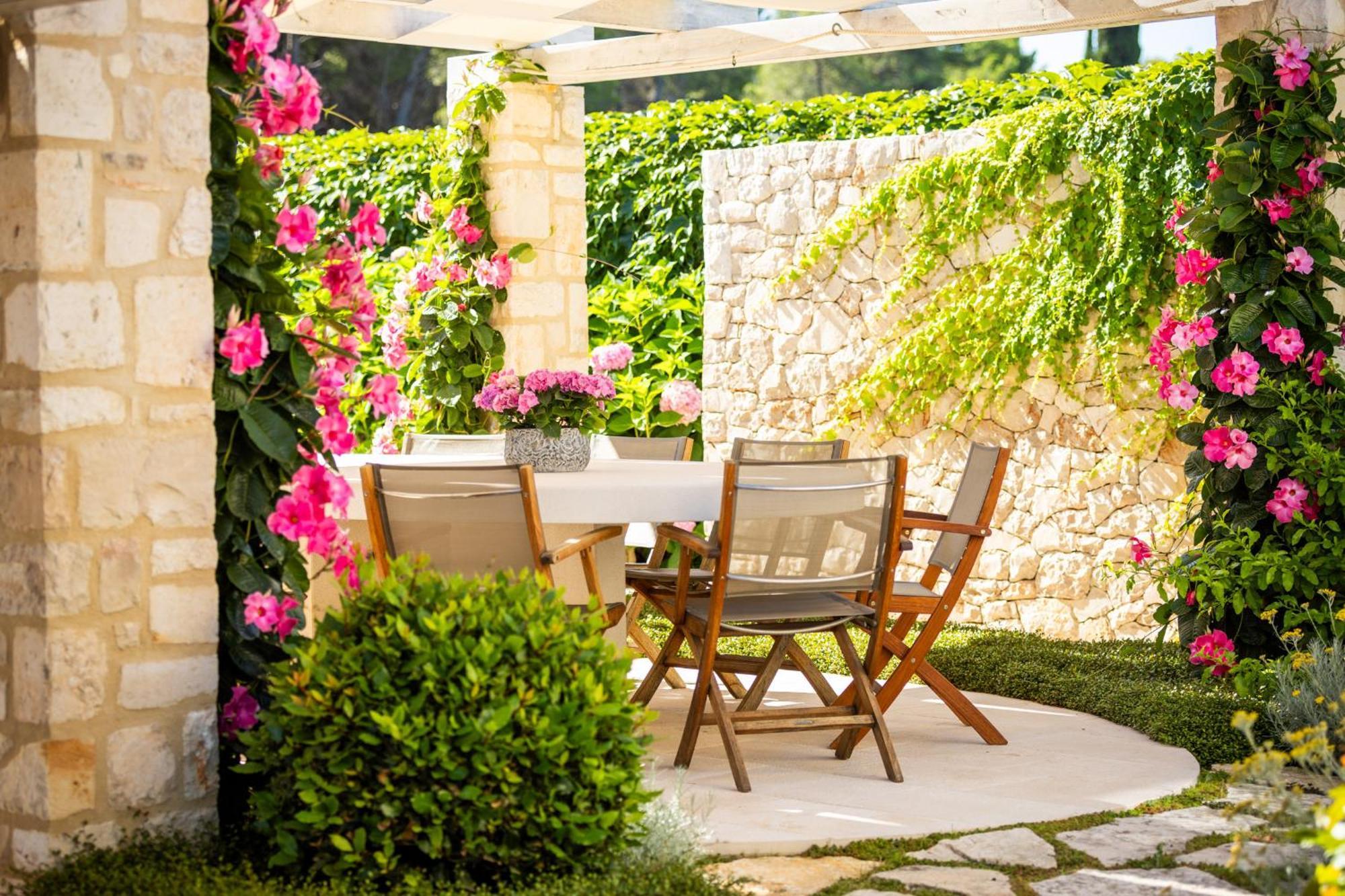 Hotel Lemongarden - Adults Only Sutivan Exterior photo