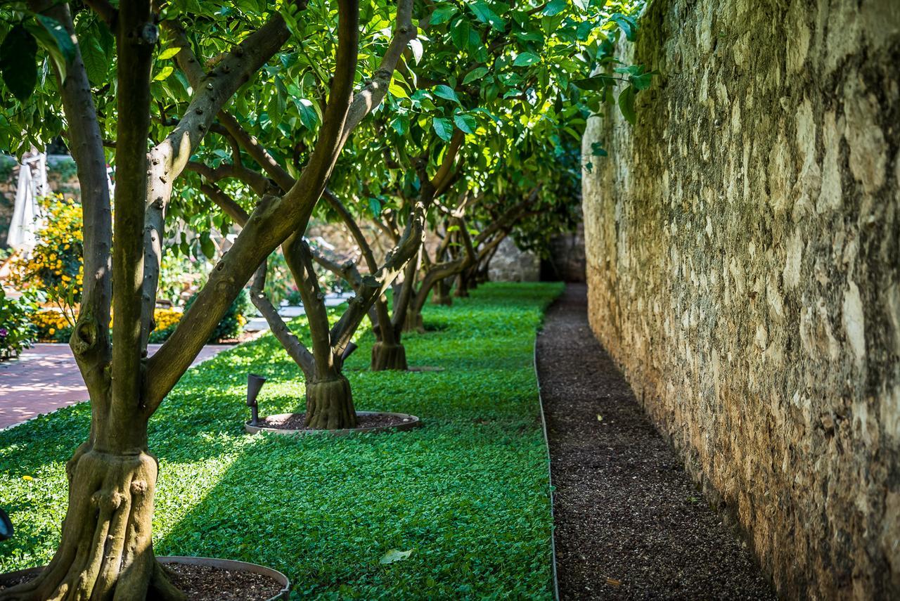 Hotel Lemongarden - Adults Only Sutivan Exterior photo